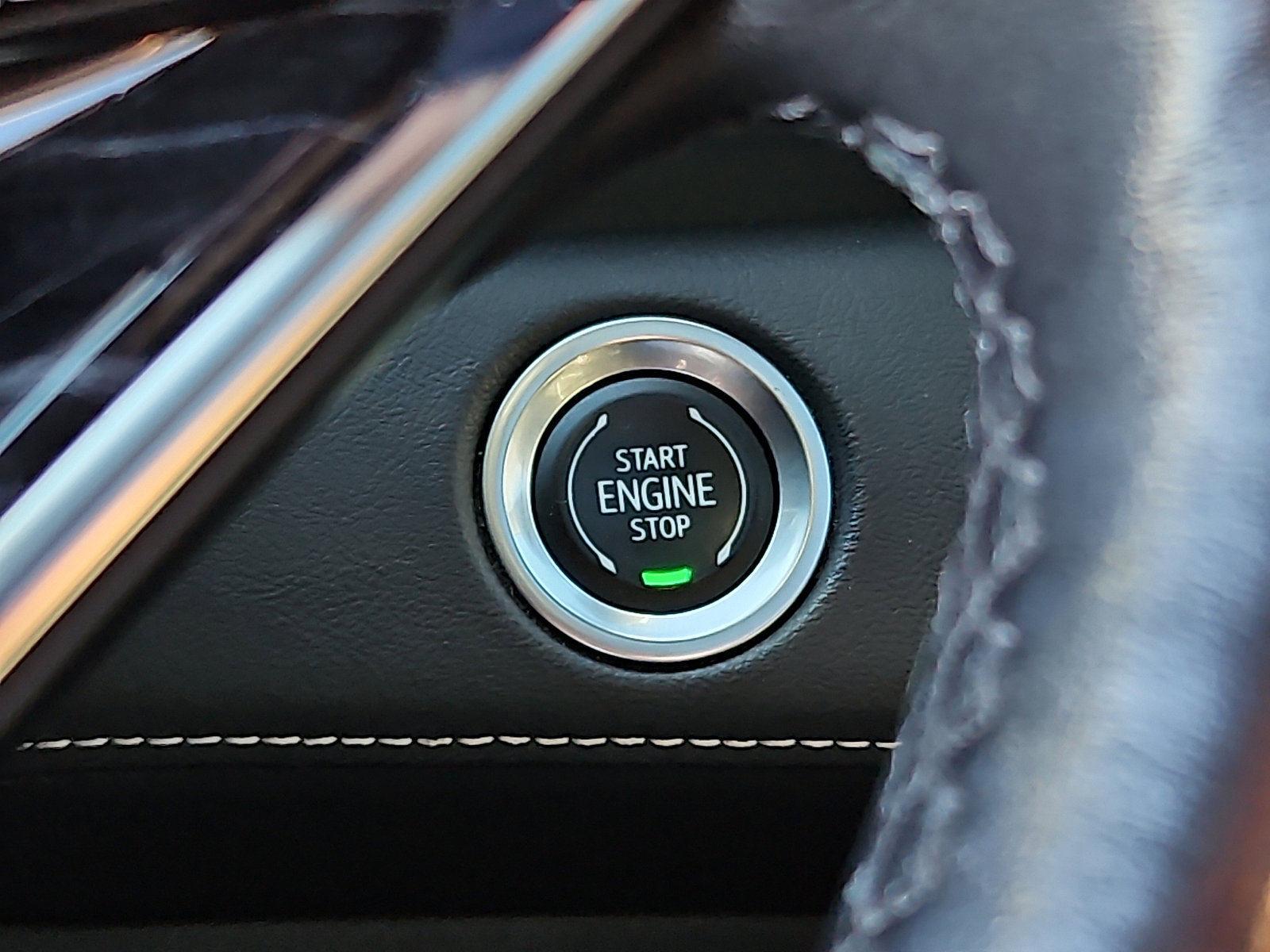 Certified 2022 Cadillac Escalade ESV Sport image 24