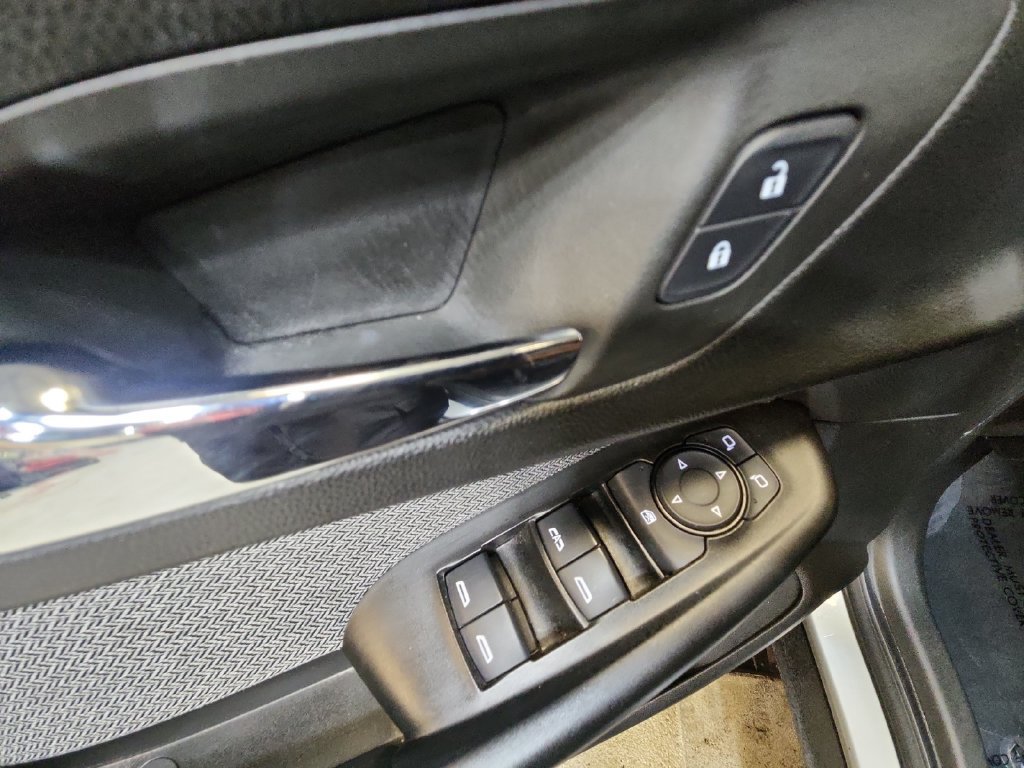 Used 2023 Chevrolet TrailBlazer LT FWD image 37