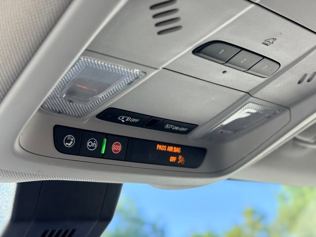 Used 2020 Chevrolet Equinox LT w/ Driver Convenience Package FWD image 18