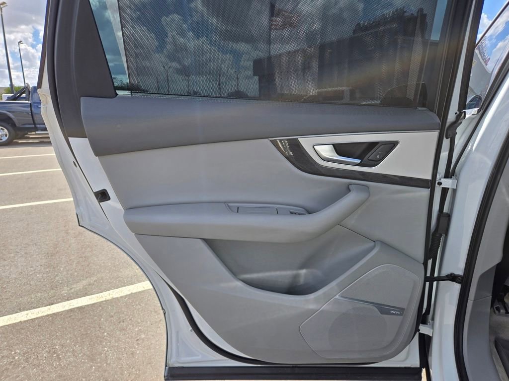 Used 2018 Audi Q7 3.0T Prestige image 41