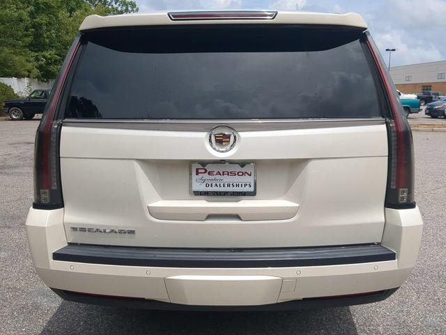 Used 2015 Cadillac Escalade ESV Luxury AWD/4WD image 5