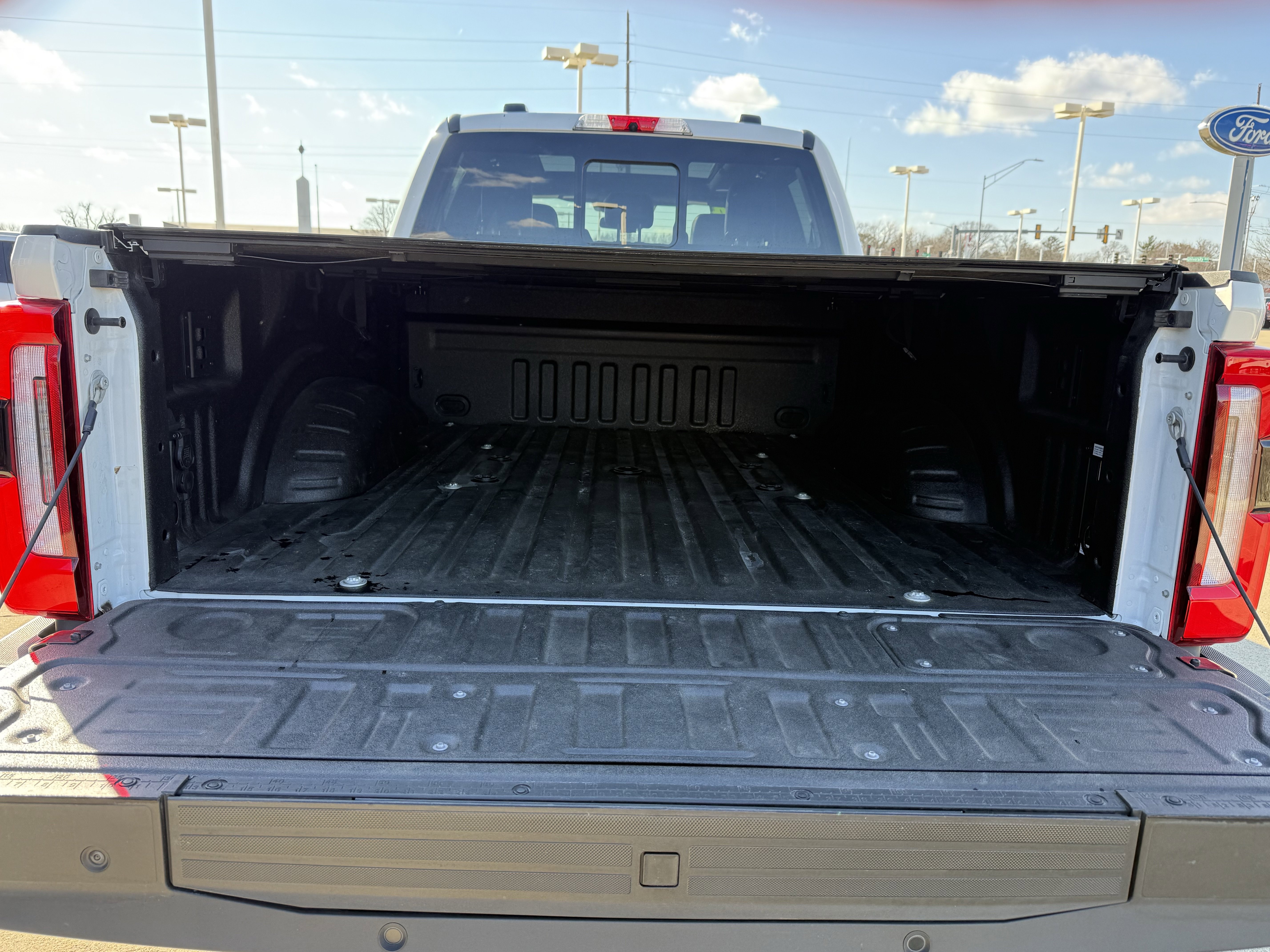 Used 2024 Ford F350 Platinum image 10