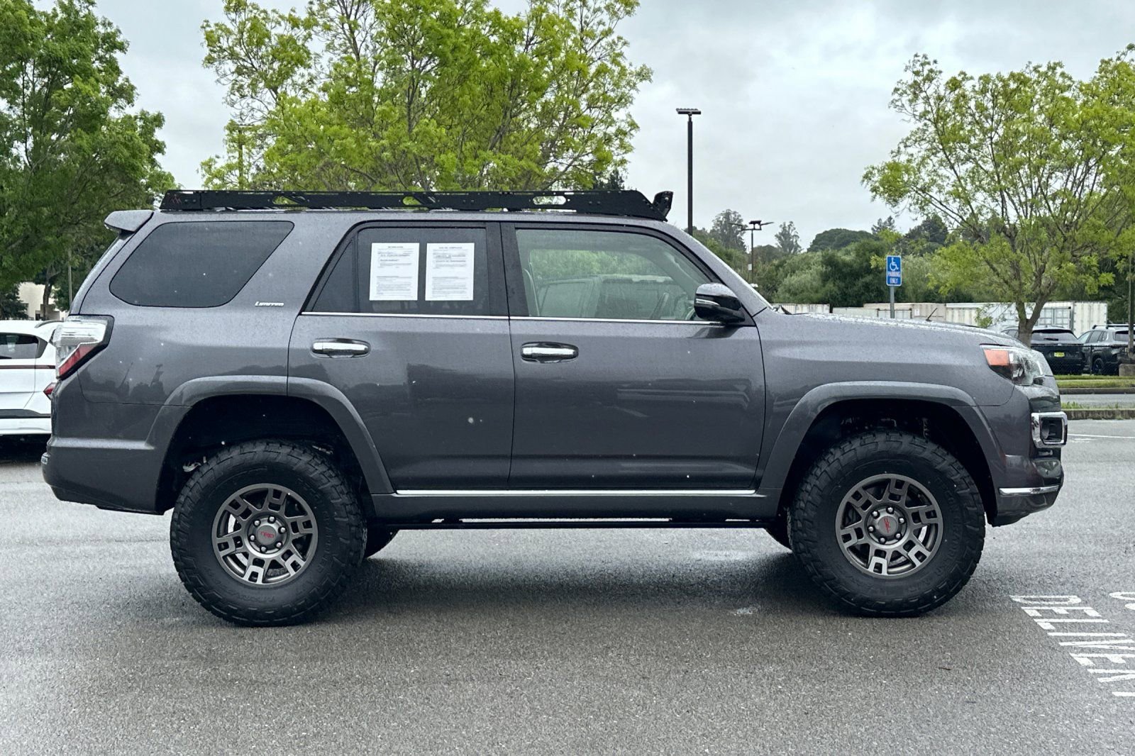 Used 2022 Toyota 4Runner Limited AWD/4WD image 3
