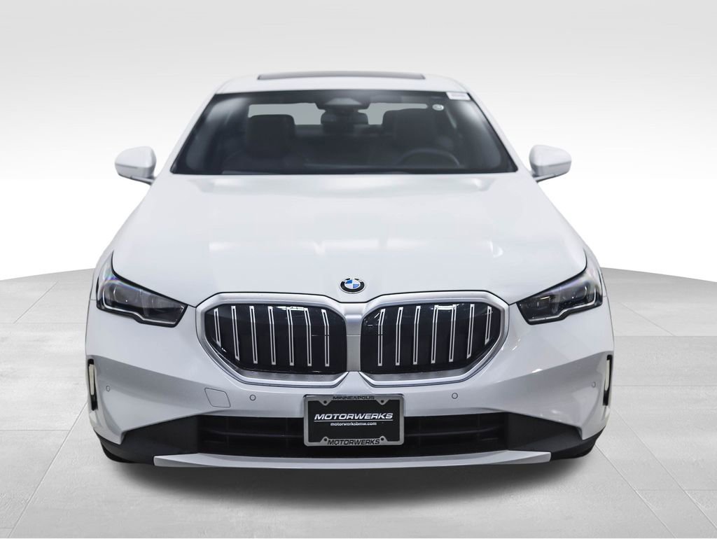 Certified 2025 BMW 530i xDrive w/ Premium Package image 8