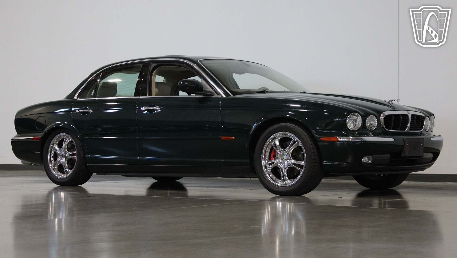 Used 2004 Jaguar XJ8 RWD image 30