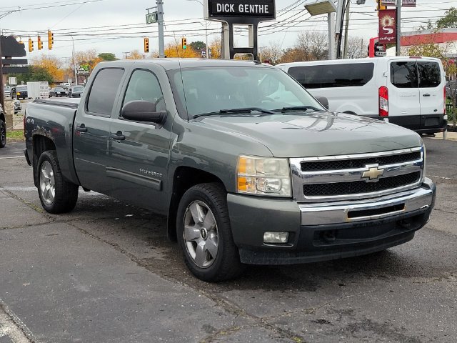 Used 2011 Chevrolet Silverado 1500 LT w/ All-Star Edition AWD/4WD image 2