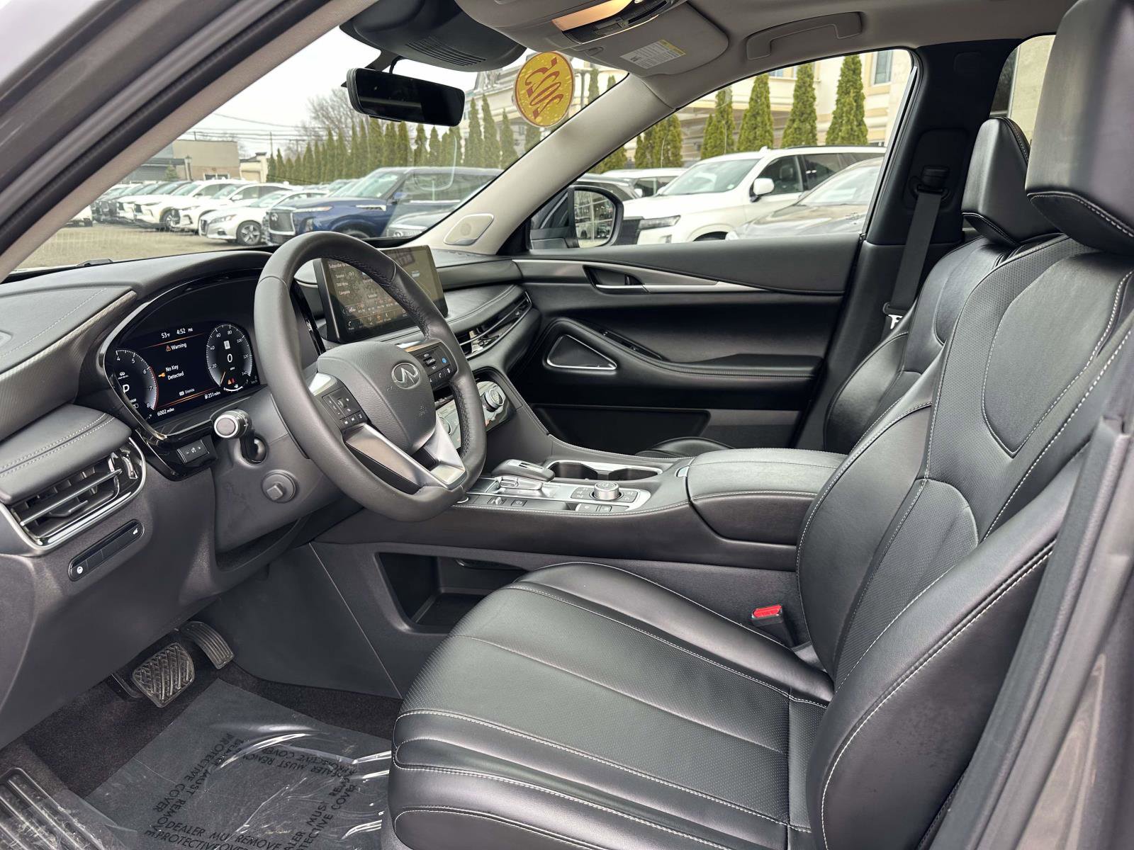 Used 2025 INFINITI QX60 Luxe image 16