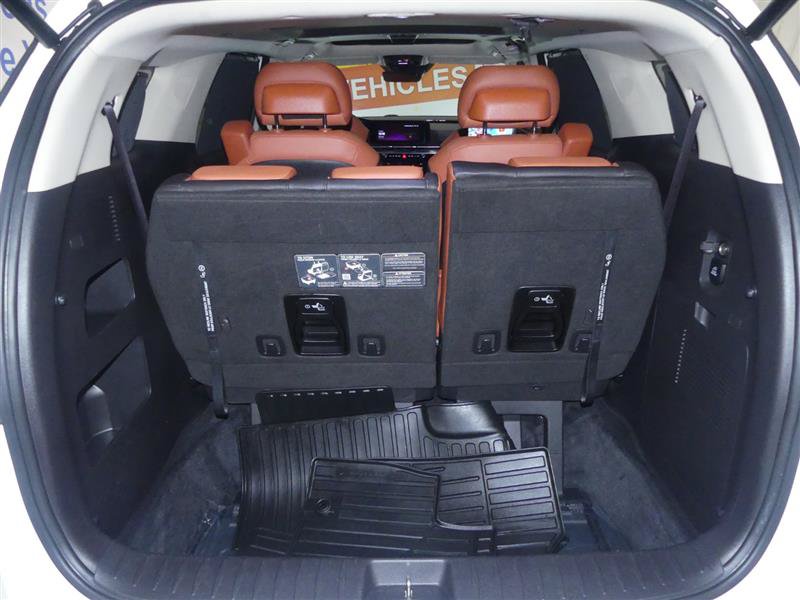Used 2024 Kia Carnival SX Prestige FWD image 32