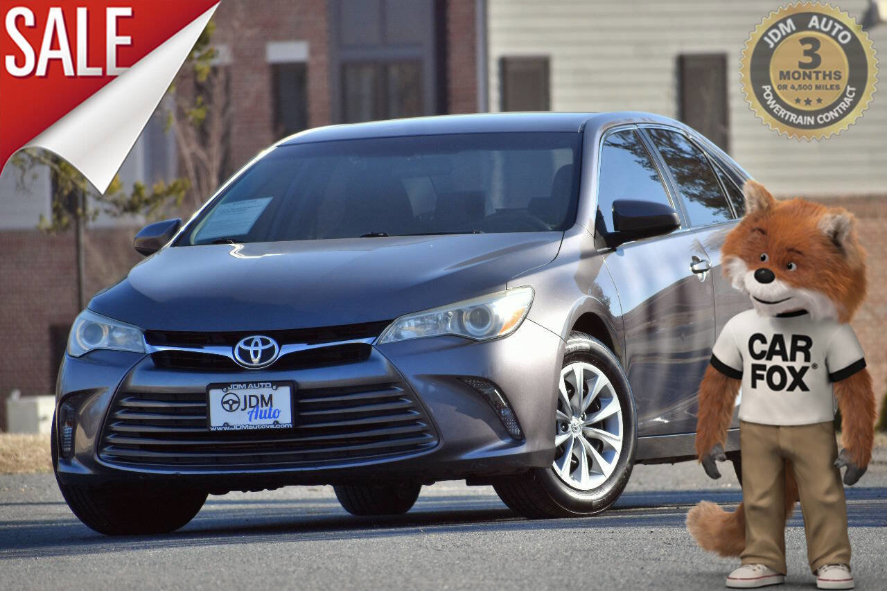 Used 2015 Toyota Camry LE FWD image 1