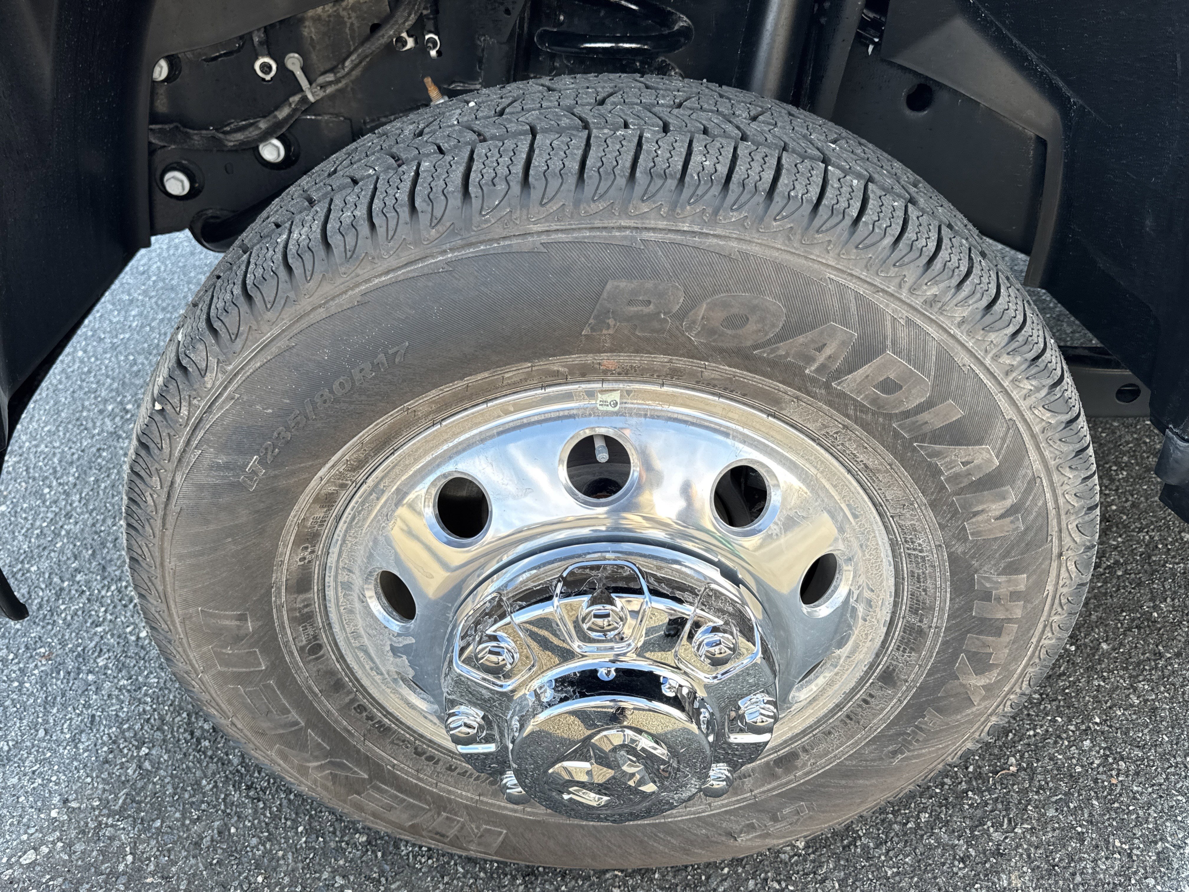 New 2025 RAM 3500 Limited AWD/4WD image 10