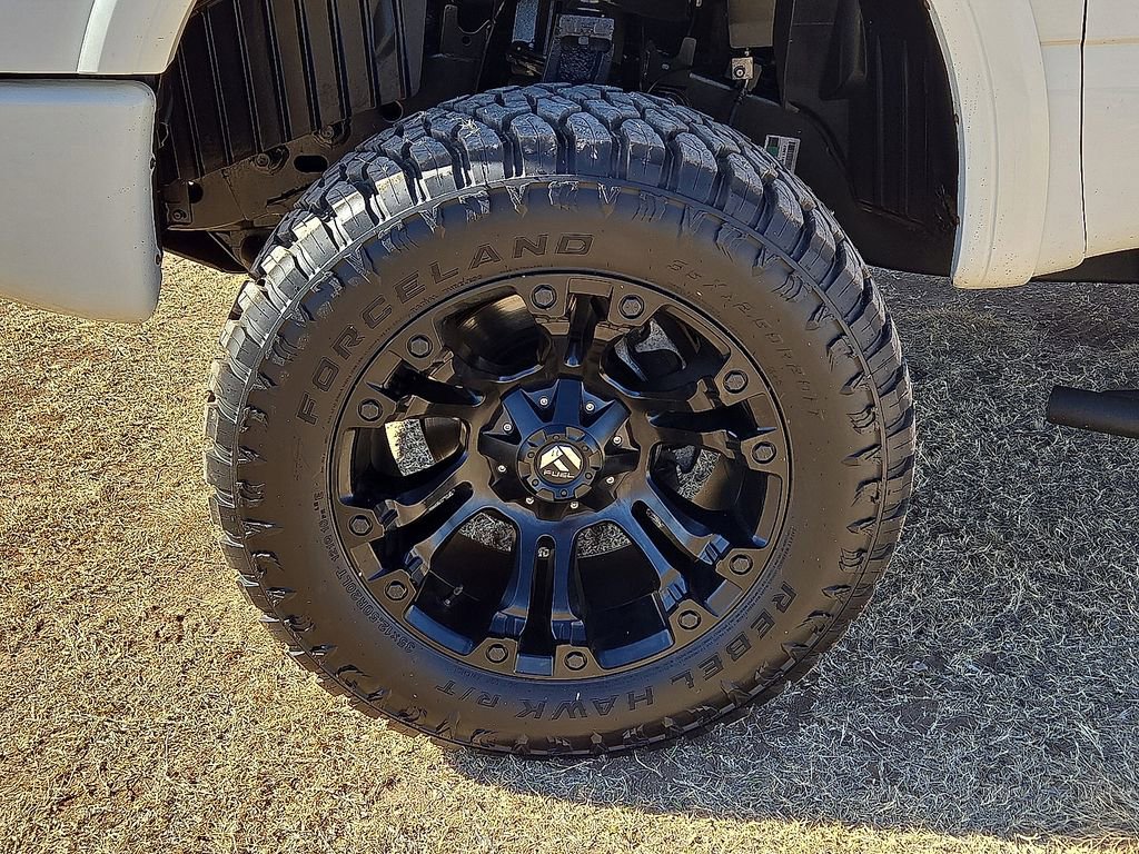 Used 2019 Nissan Titan PRO-4X w/ Pro-4x Convenience Package image 11