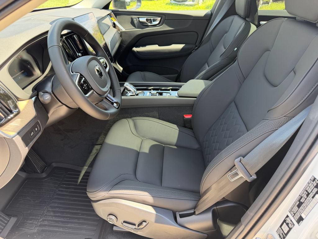 New 2026 Volvo XC60 T8 Plus w/ Protection Package Premier AWD/4WD image 16