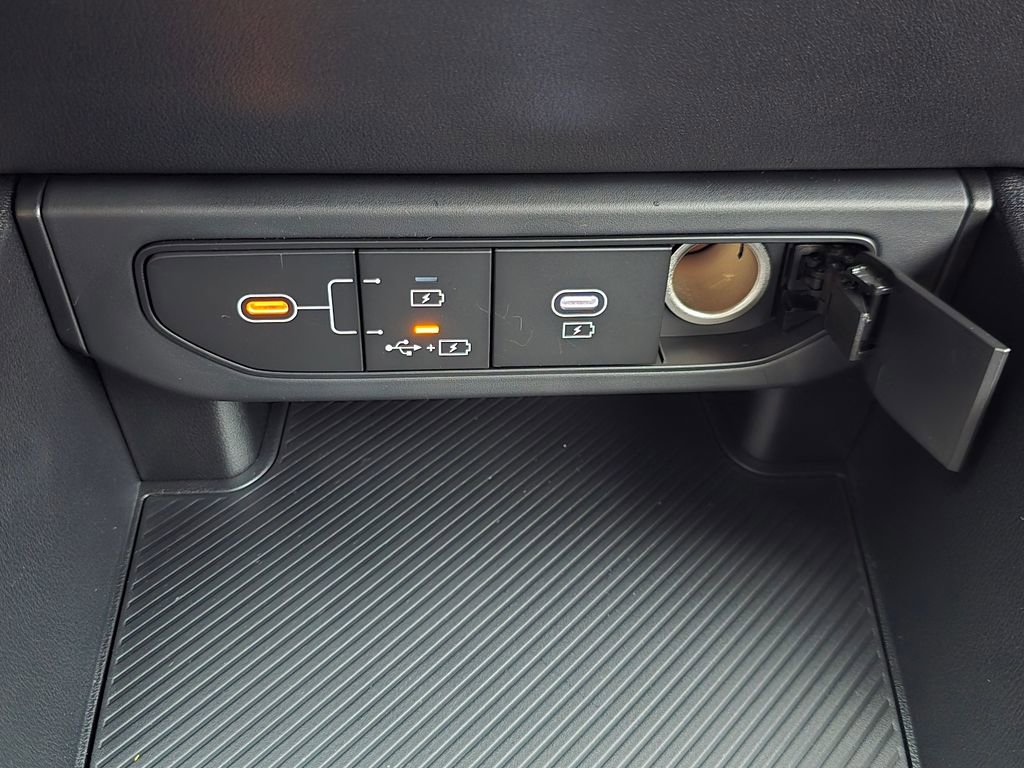 New 2025 Kia K4 LX image 5