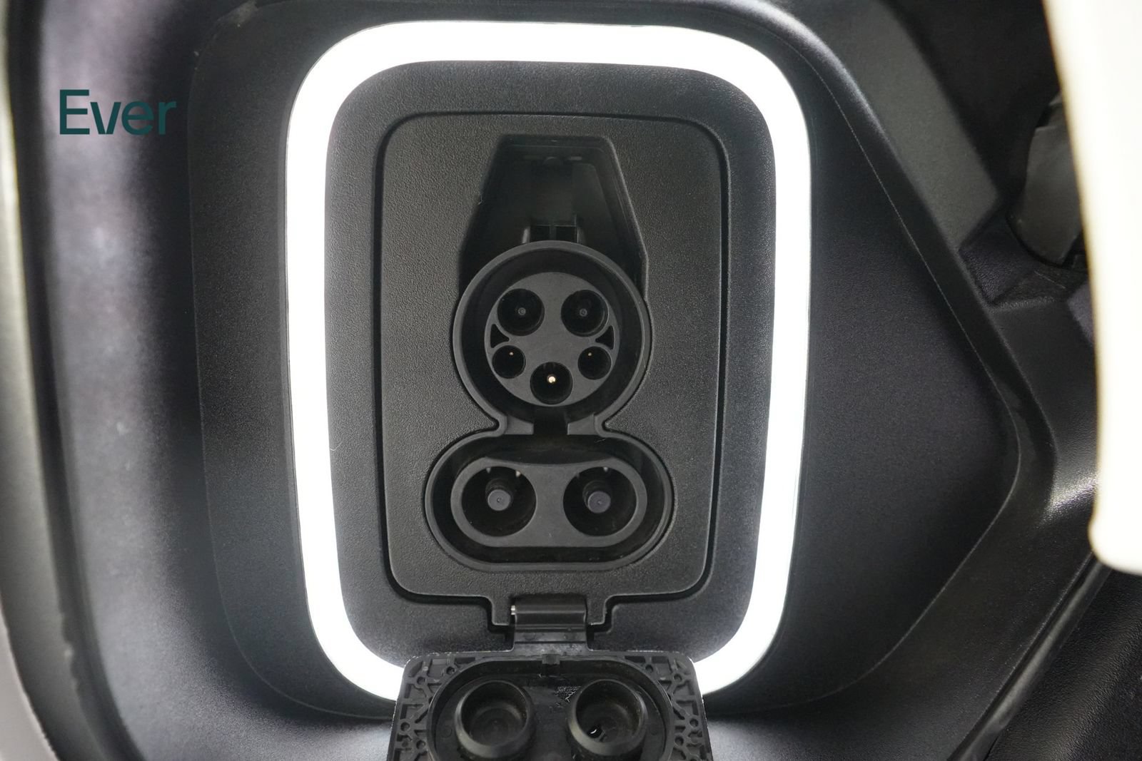 Used 2023 Rivian R1S Adventure Quad AWD/4WD image 10