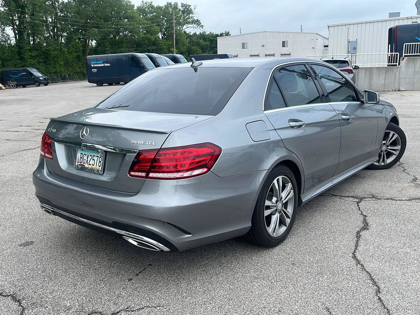 Used 2014 Mercedes-Benz E 250 BlueTEC Sedan image 3