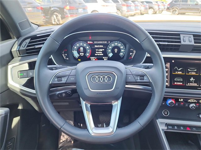 Certified 2025 Audi Q3 2.0T Premium image 14