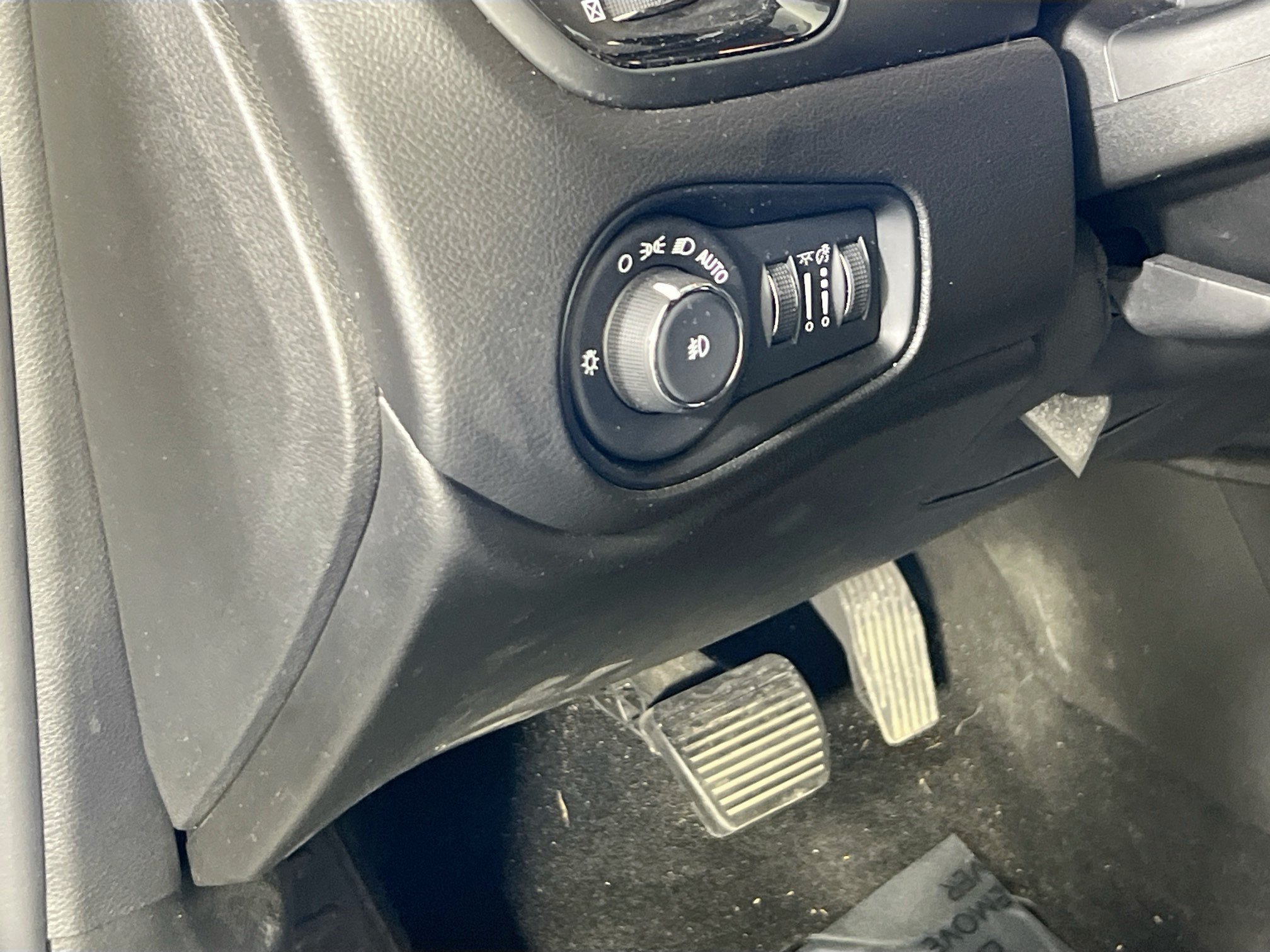 Used 2022 Jeep Renegade Altitude w/ Convenience Group AWD/4WD image 10