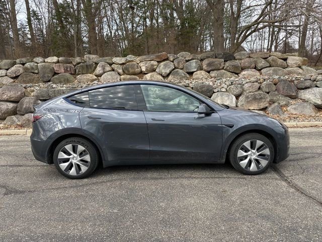 Used 2023 Tesla Model Y Long Range image 7
