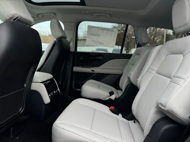 New 2026 Lincoln Aviator AWD image 21