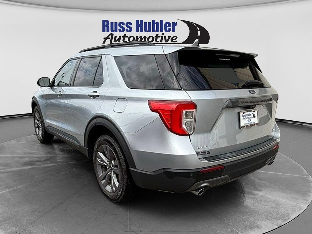 Used 2023 Ford Explorer XLT w/ Equipment Group 202A AWD/4WD image 4