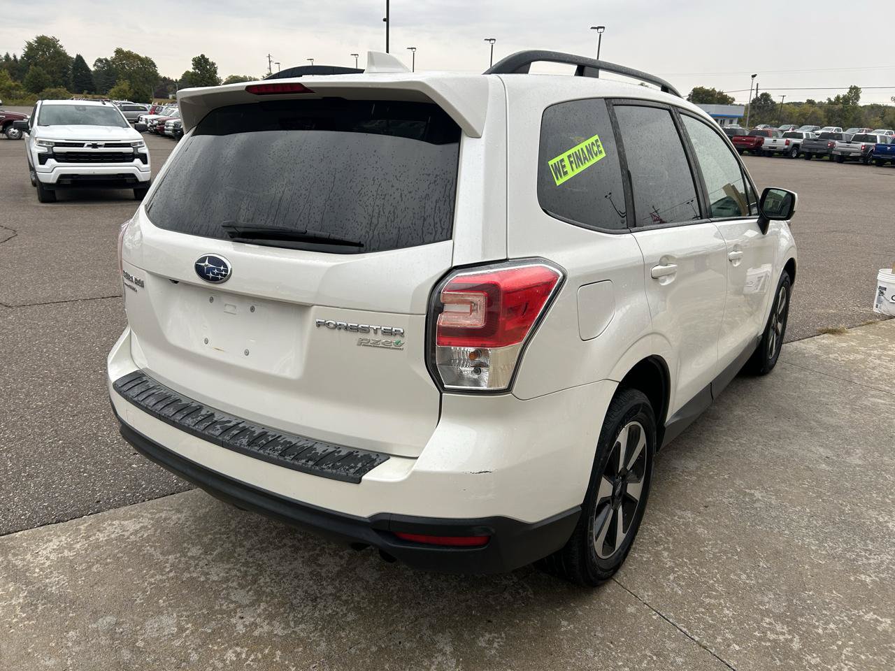 Used 2017 Subaru Forester 2.5i Premium w/ All-Weather Package AWD/4WD image 5