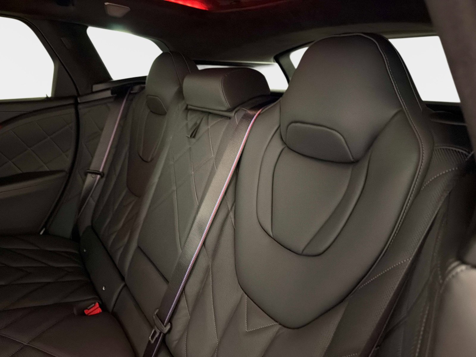 Used 2025 BMW XM image 32