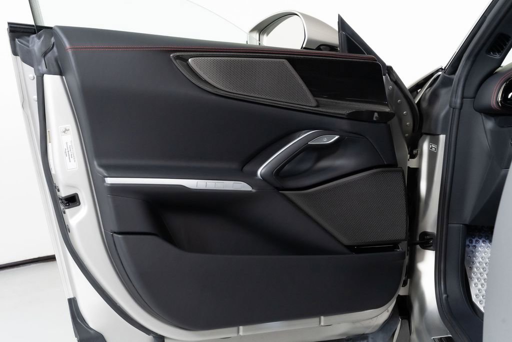 Used 2024 Ferrari Purosangue image 25