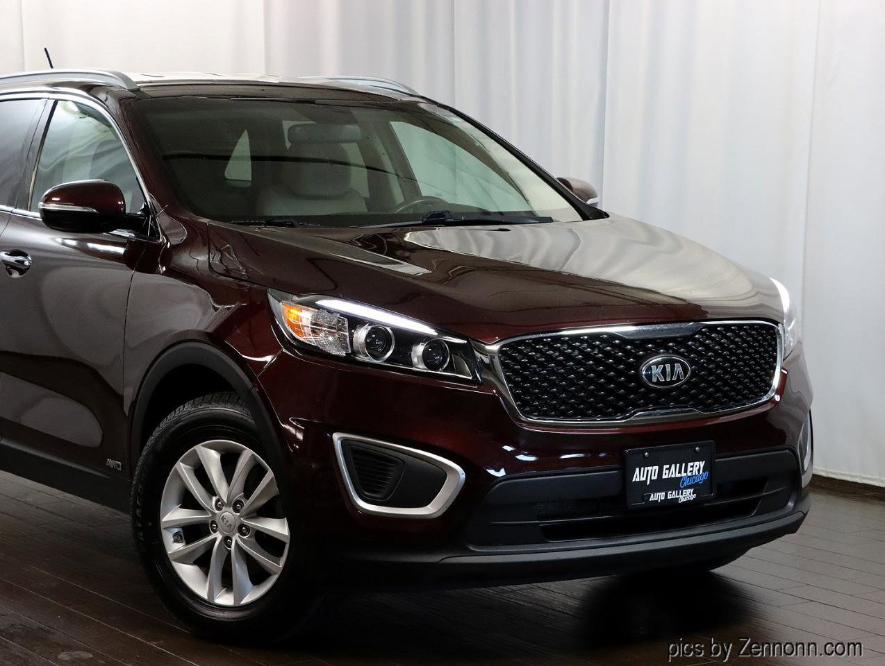 Used 2017 Kia Sorento AWD image 2