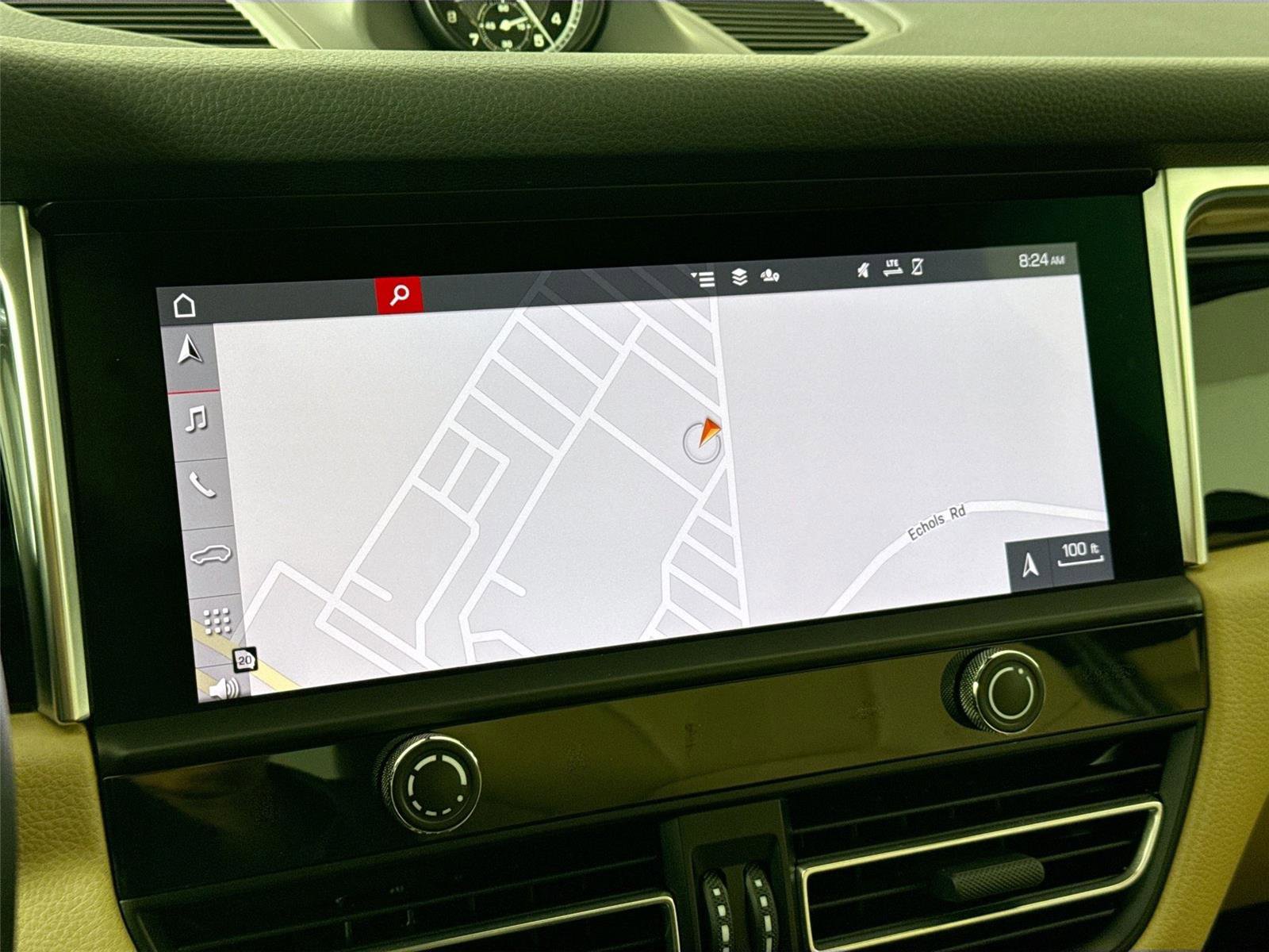 Used 2024 Porsche Macan T w/ Premium Plus Package image 7