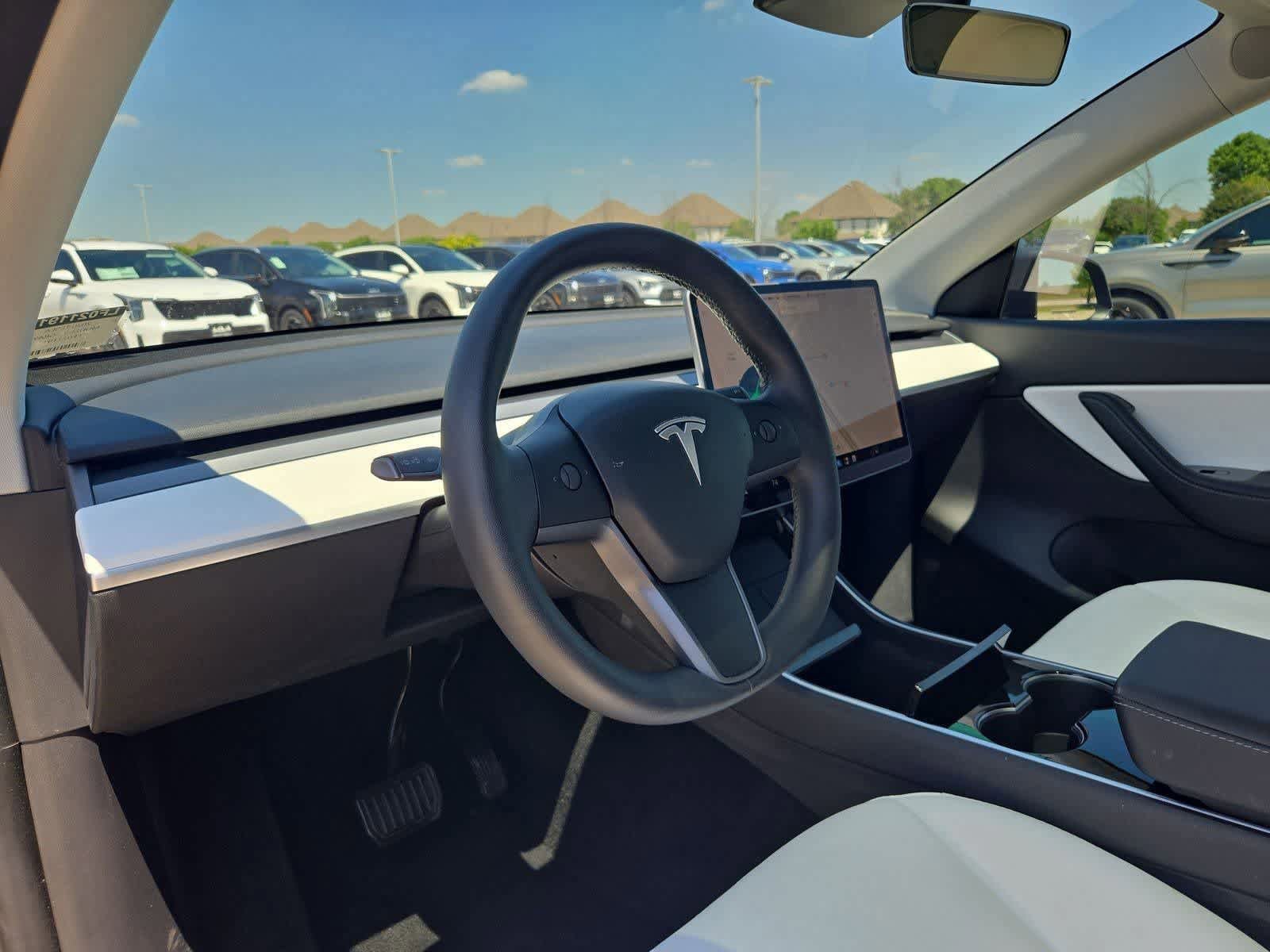 Used 2020 Tesla Model Y Long Range AWD/4WD image 2