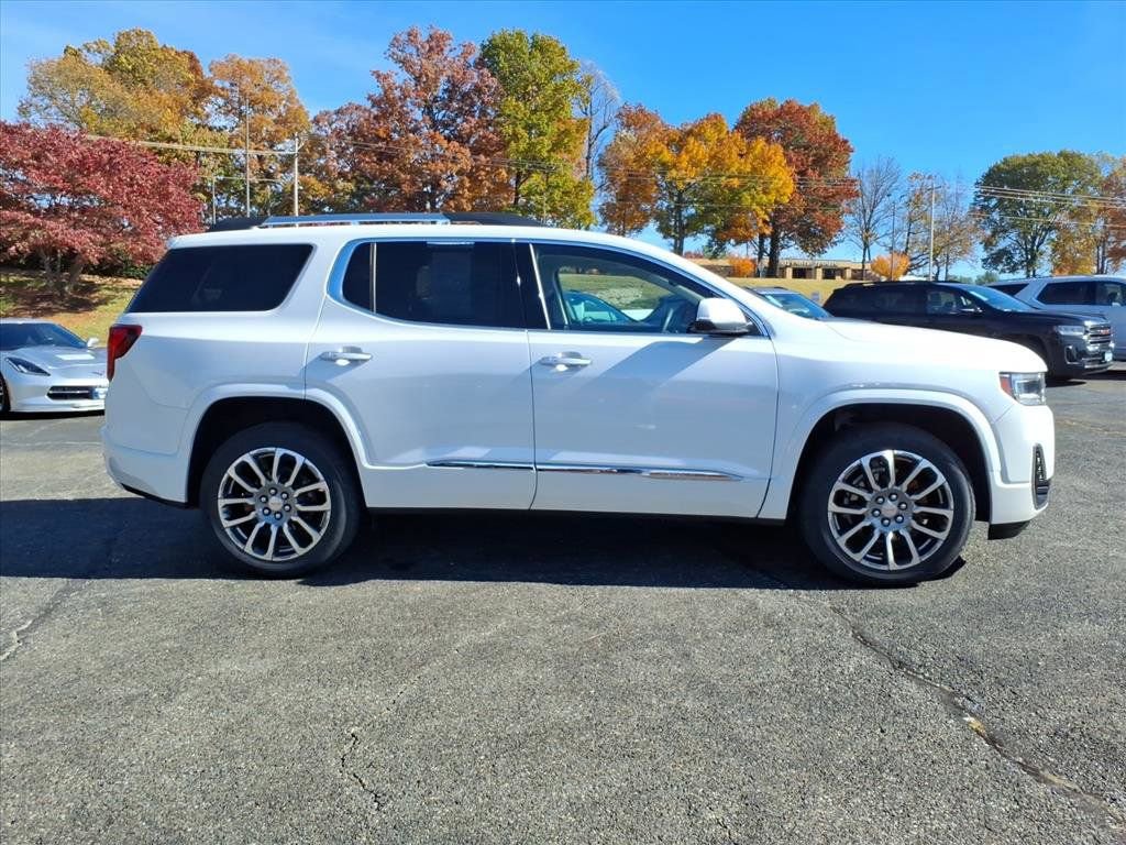 Used 2023 GMC Acadia Denali w/ Denali Technology Package image 2