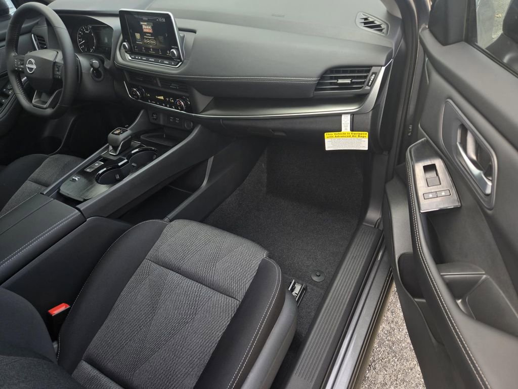 New 2026 Nissan Rogue SV image 7