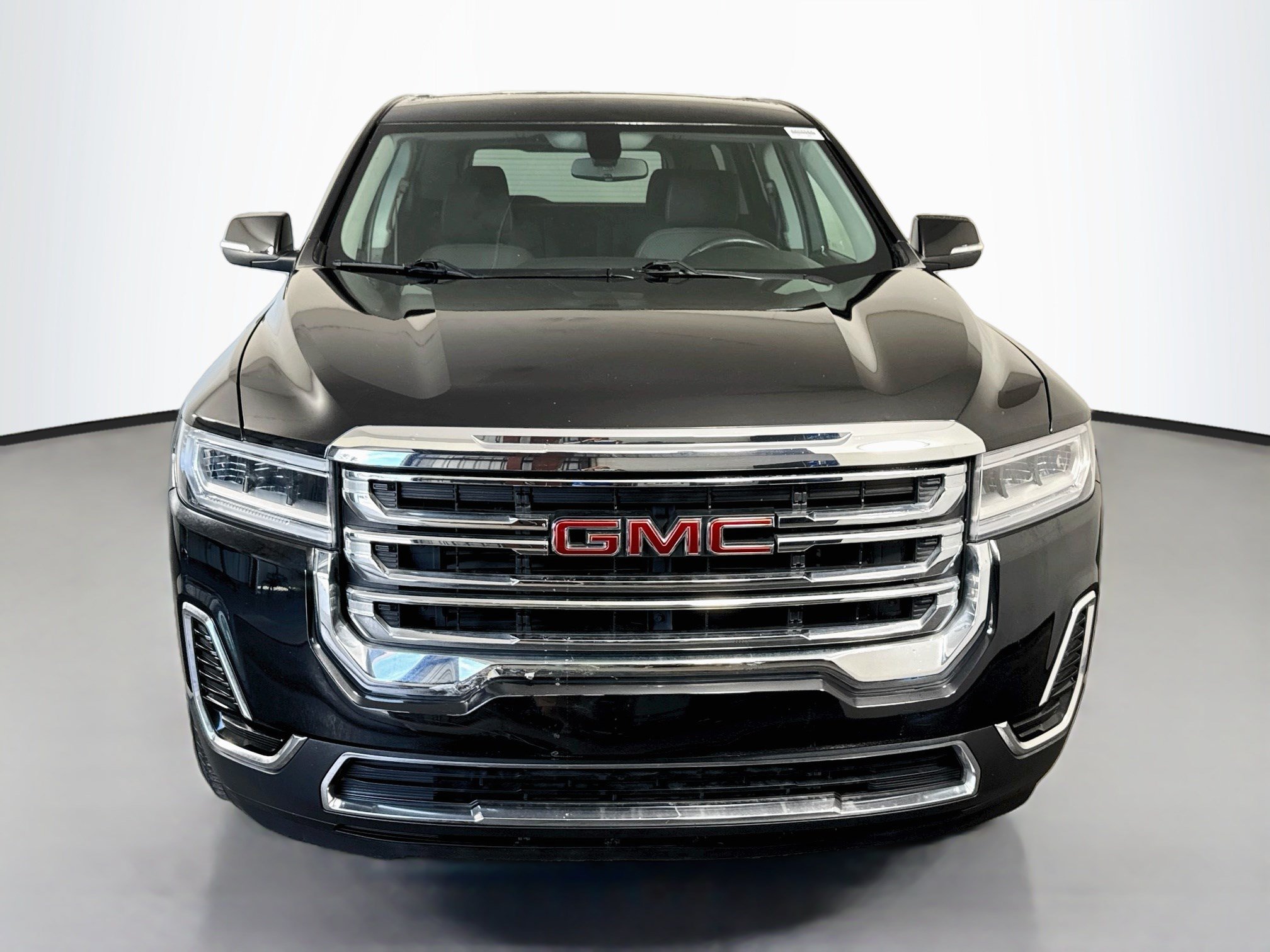 Used 2020 GMC Acadia SLE FWD image 2