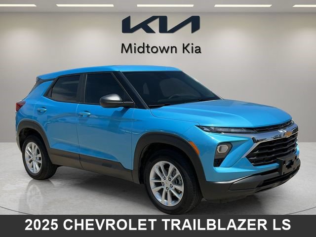 Used 2025 Chevrolet TrailBlazer LS w/ LS Convenience Package FWD image 1