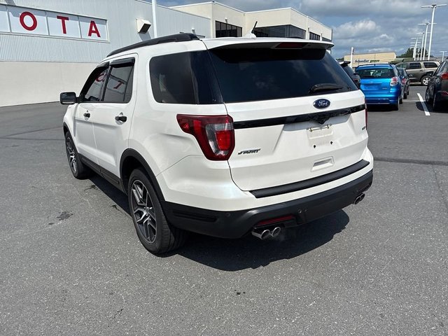 Used 2018 Ford Explorer Sport AWD/4WD image 12