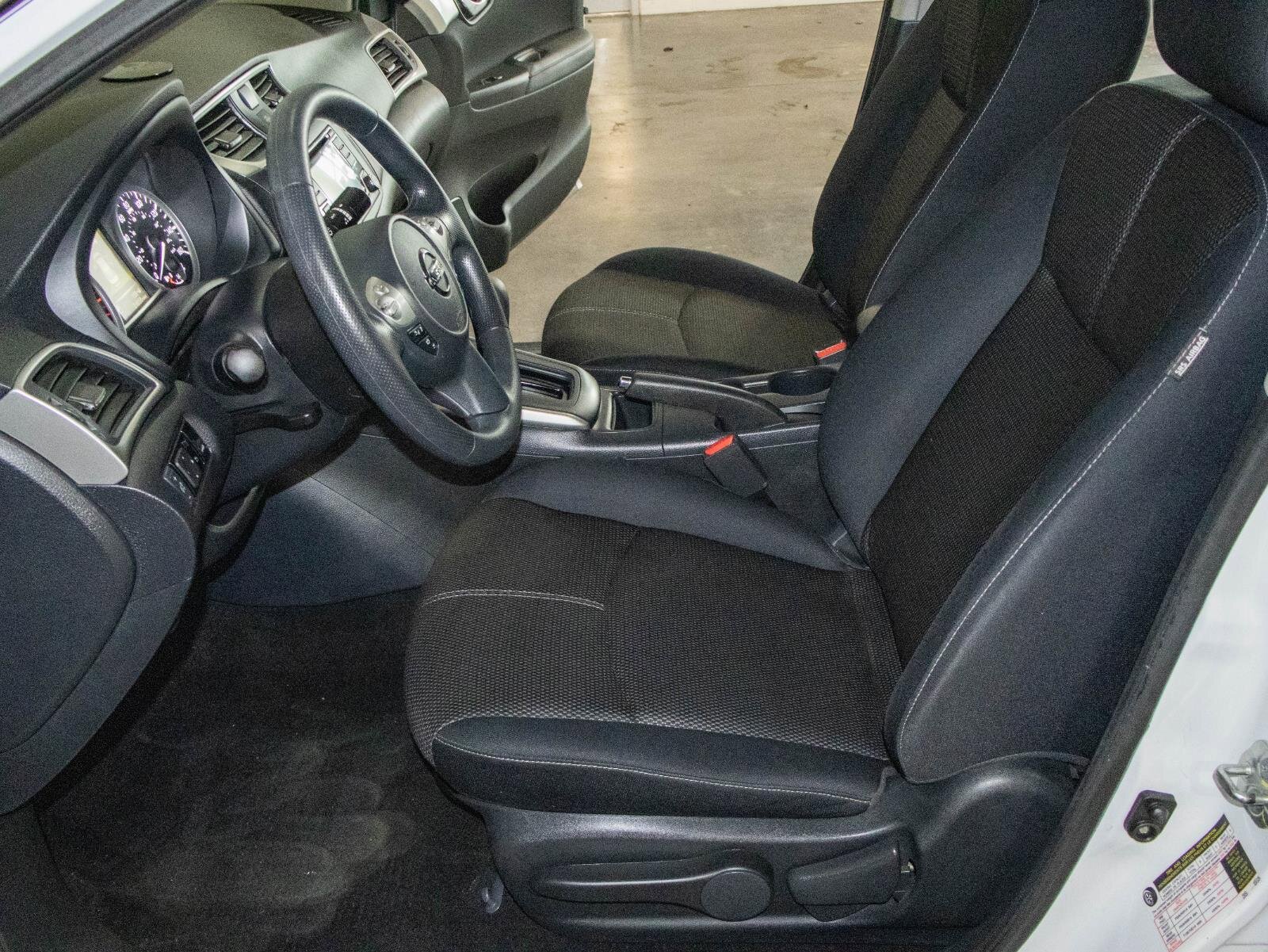 Used 2018 Nissan Sentra S w/ Appearance Package image 7