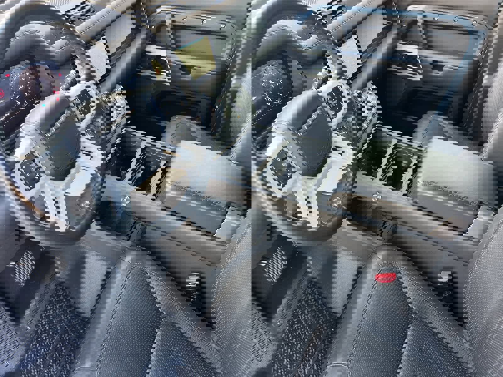 Used 2020 Land Rover Defender 110 HSE image 12