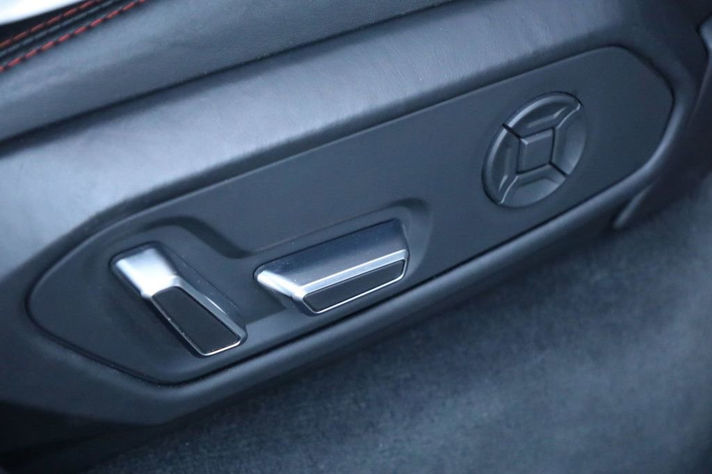 Used 2019 Lamborghini Urus image 31