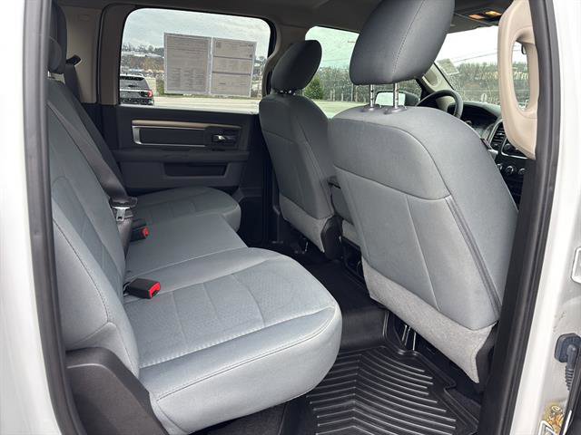 Used 2019 RAM 1500 Classic SLT AWD/4WD image 19
