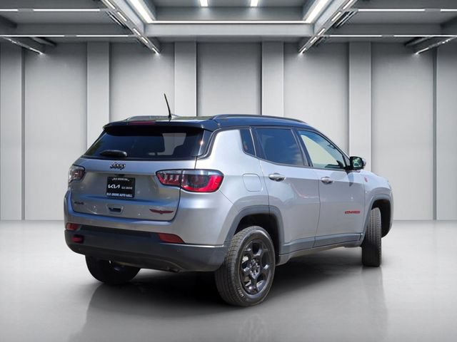 Used 2024 Jeep Compass Trailhawk AWD/4WD image 4