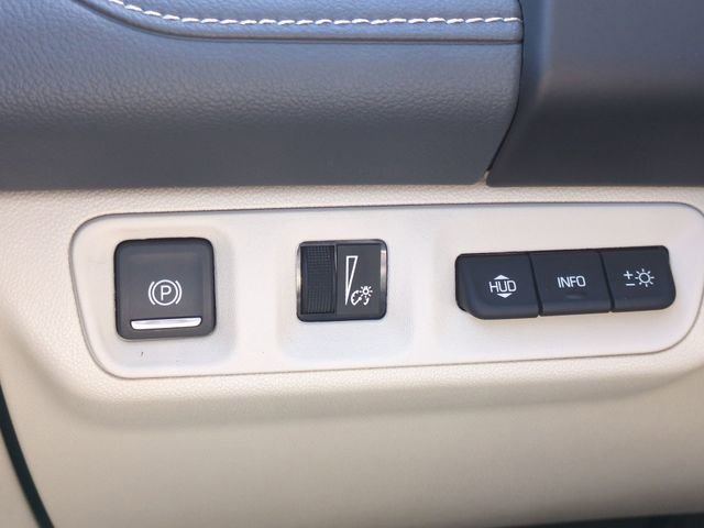 Used 2023 GMC Acadia Denali AWD/4WD image 21