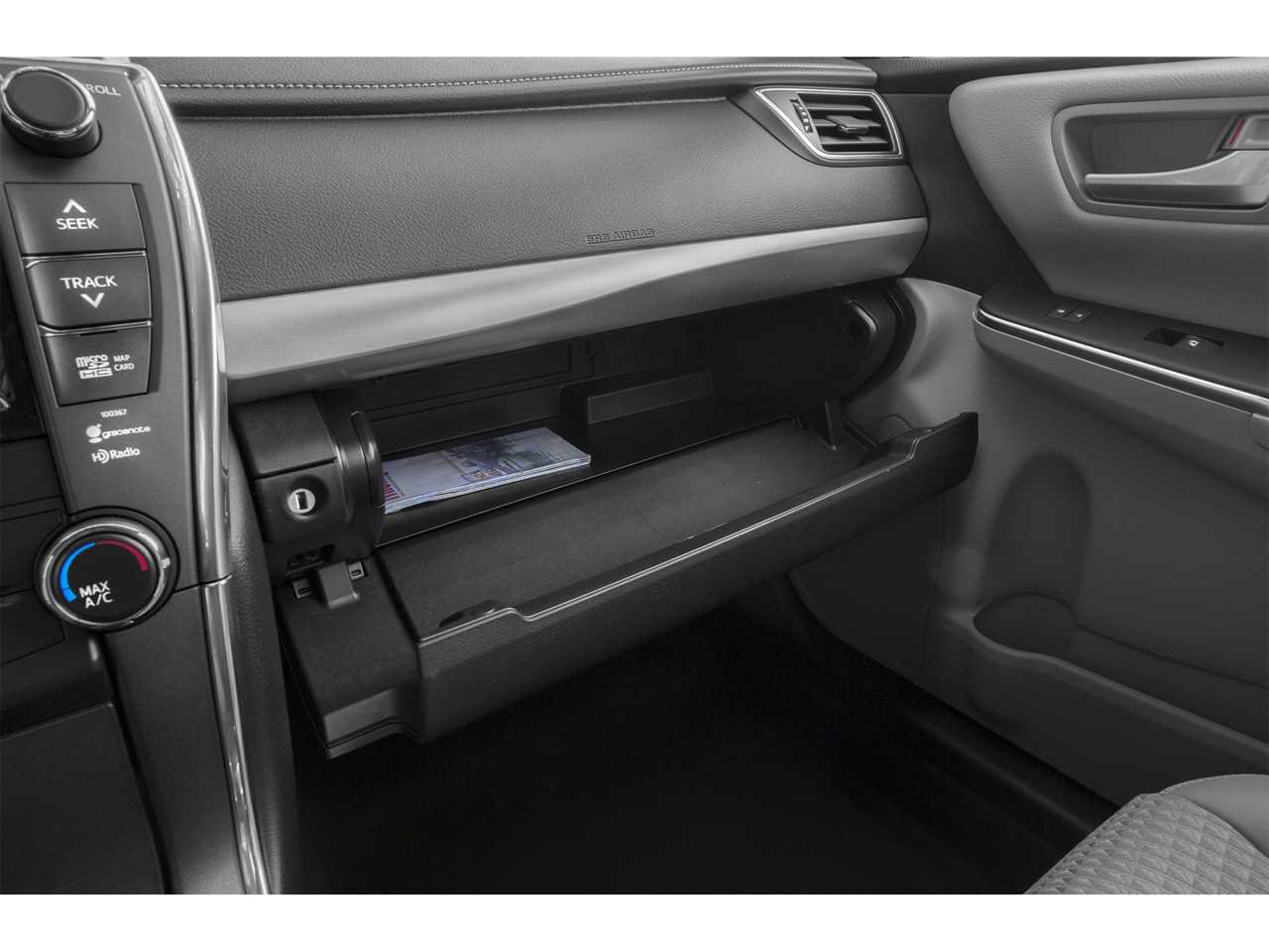 Used 2015 Toyota Camry XSE w/ Moonroof Package FWD image 12