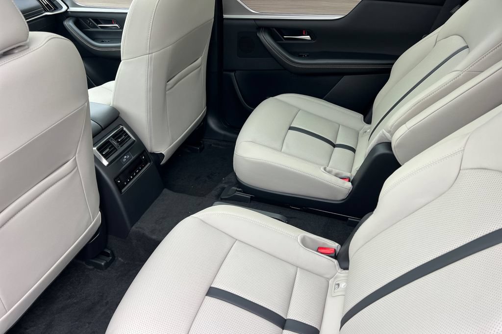 New 2026 MAZDA CX-90 Plug-In Hybrid w/Premium Sport AWD/4WD image 13