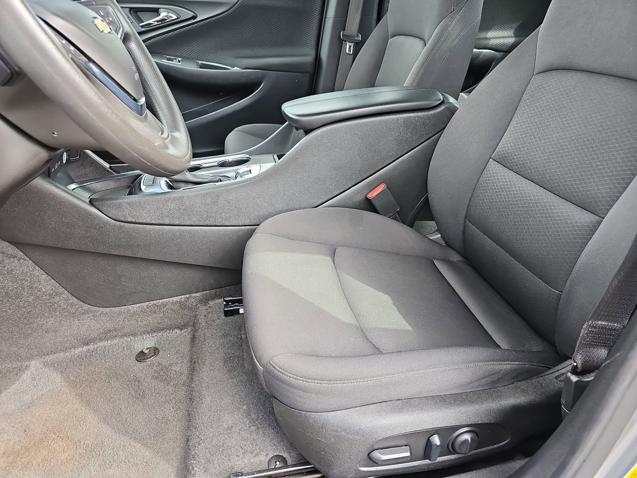 Used 2024 Chevrolet Malibu LT FWD image 18