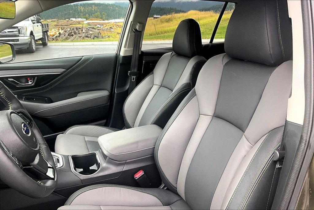 Used 2025 Subaru Outback Onyx Edition AWD/4WD image 25