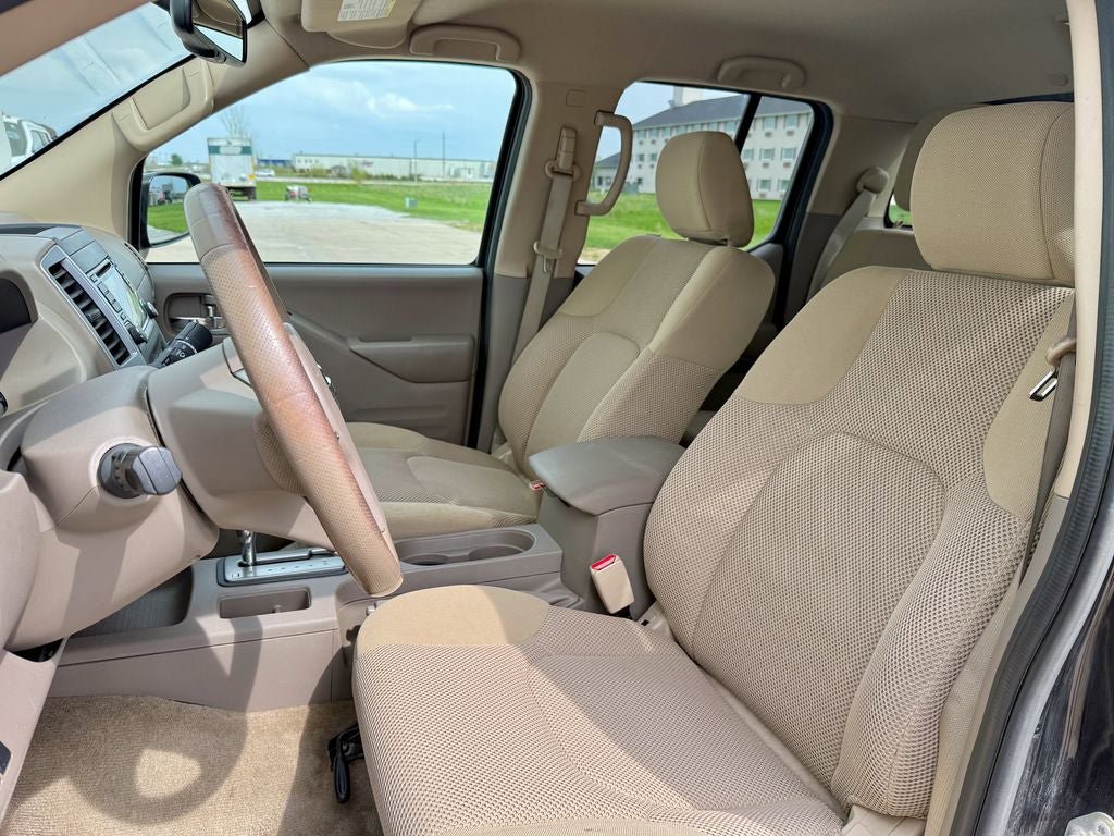 Used 2018 Nissan Frontier SV w/ Value Truck Package AWD/4WD image 11