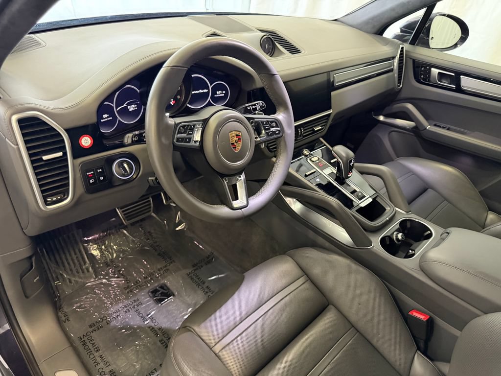 Certified 2019 Porsche Cayenne Turbo AWD/4WD image 4