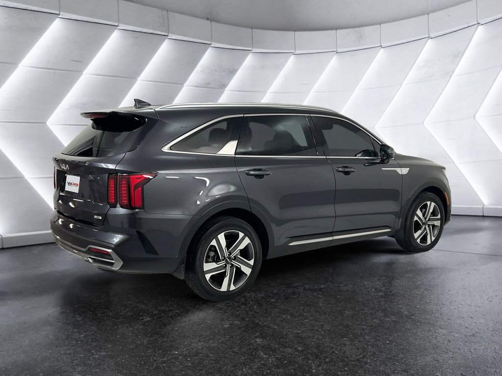 Used 2023 Kia Sorento EX image 4