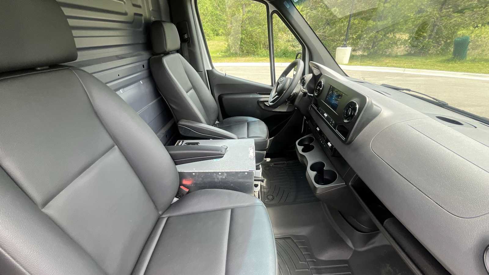 Certified 2024 Mercedes-Benz Sprinter 3500 image 10