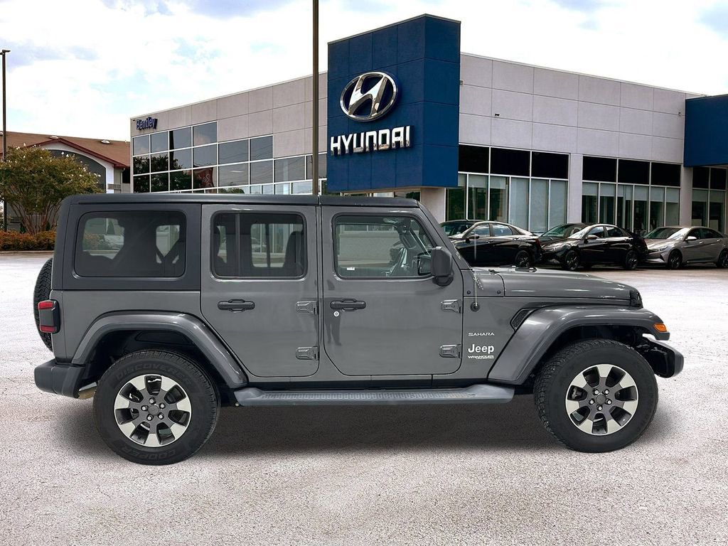 Used 2018 Jeep Wrangler Unlimited Sahara image 6